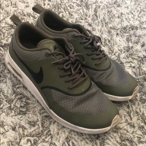 OLIVE GREEN NIKE SNEAKERS